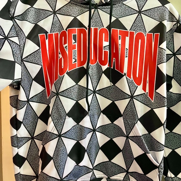 Melody Ehsani x Lauryn Hill Limited Edition Hoodie - Picture 2 of 3